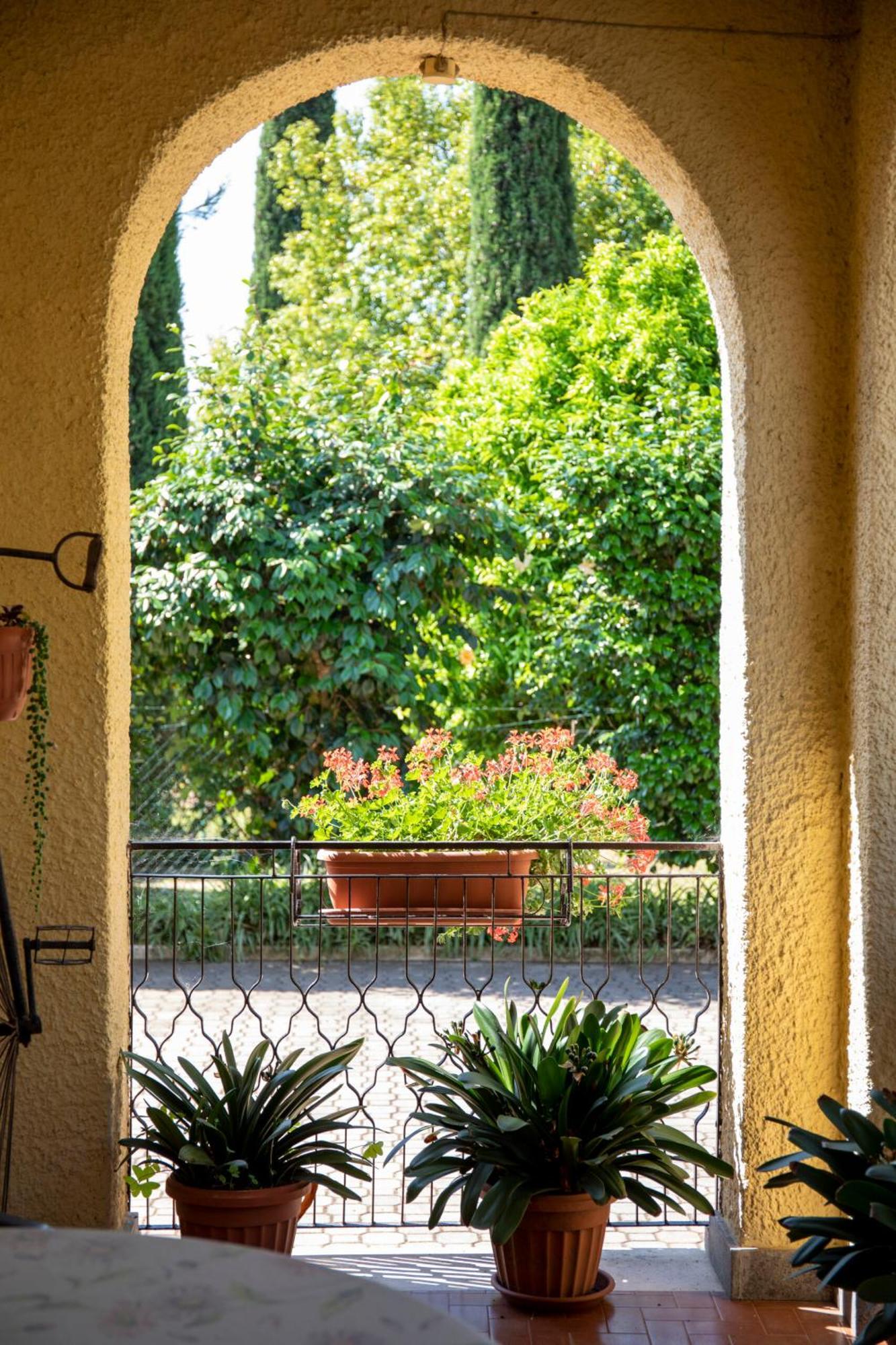 Alloggio Per Uso Turistico Sant'Andrea Lariano Extérieur photo